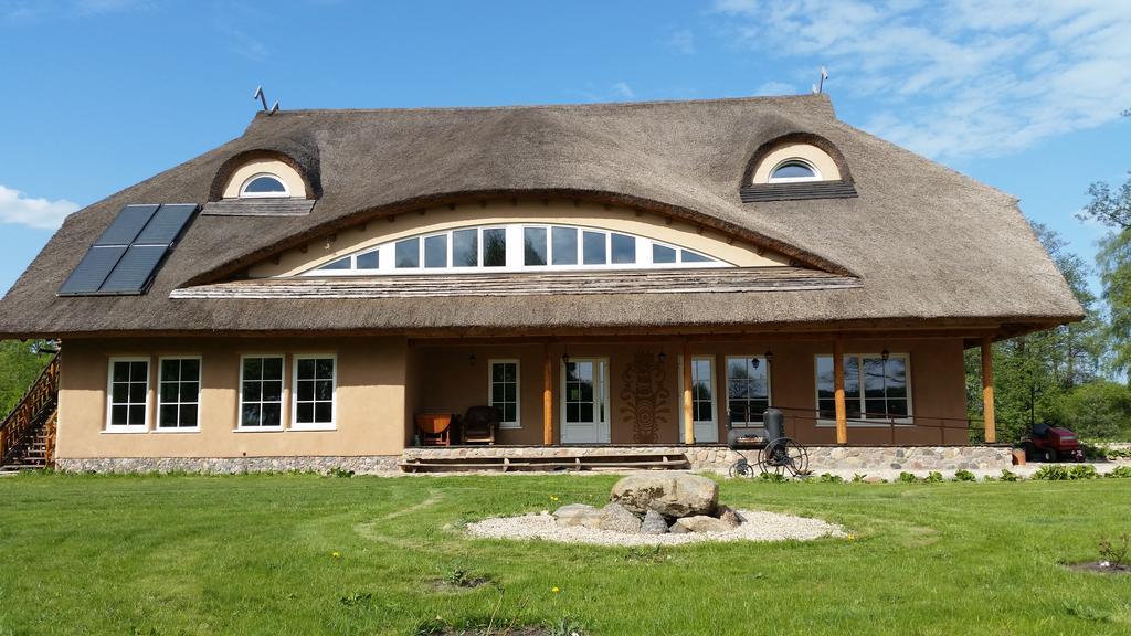 Vila Sanzila Bernatoniai Exteriör bild